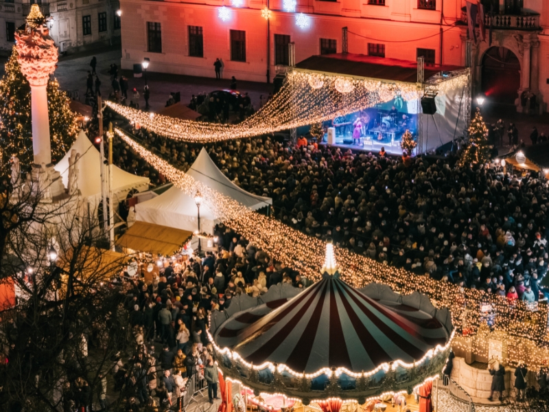 Javni poziv - zakup sajamskih kućica na Adventu u Osijeku 2025.